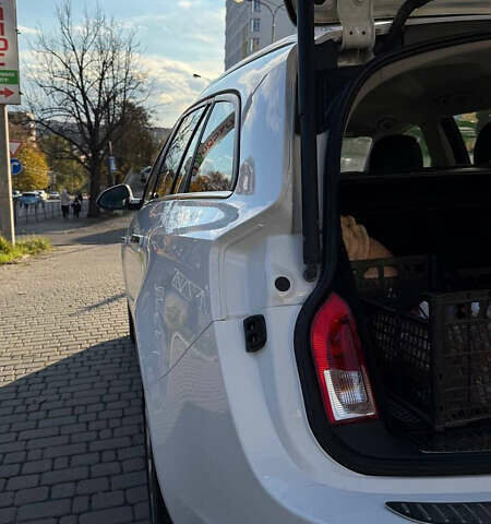 Белый Опель Инсигния, объемом двигателя 1.6 л и пробегом 234 тыс. км за 11600 $, фото 8 на Automoto.ua