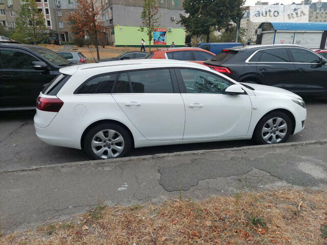 Белый Опель Инсигния, объемом двигателя 1.6 л и пробегом 237 тыс. км за 13000 $, фото 3 на Automoto.ua