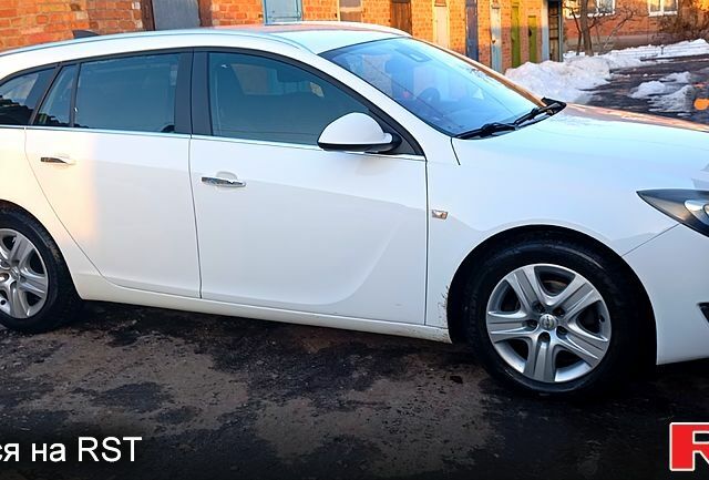 Белый Опель Инсигния, объемом двигателя 1.6 л и пробегом 234 тыс. км за 10750 $, фото 1 на Automoto.ua