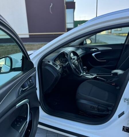 Білий Опель Інсігнія, об'ємом двигуна 1.6 л та пробігом 288 тис. км за 8300 $, фото 17 на Automoto.ua