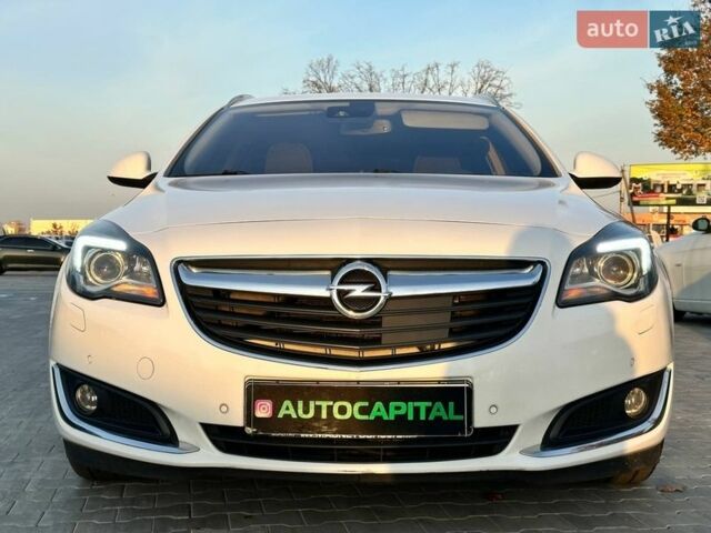 Белый Опель Инсигния, объемом двигателя 1.96 л и пробегом 256 тыс. км за 11990 $, фото 2 на Automoto.ua