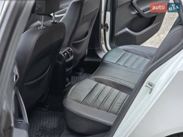 Опель Инсигния 2016 в Тернополе на Automoto.ua Белый Опель Инсигния, объемом двигателя 1.6 л и пробегом 211 тыс. км за 10500 $, фото 14 на Automoto.ua