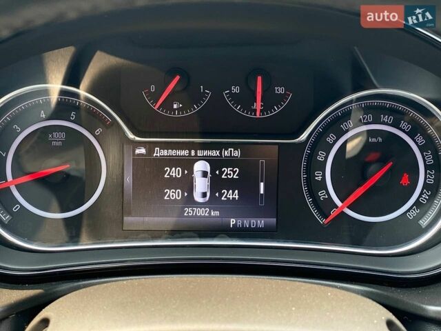 Белый Опель Инсигния, объемом двигателя 1.96 л и пробегом 256 тыс. км за 11490 $, фото 26 на Automoto.ua
