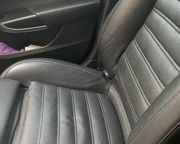 Белый Опель Инсигния, объемом двигателя 1.96 л и пробегом 180 тыс. км за 14350 $, фото 21 на Automoto.ua