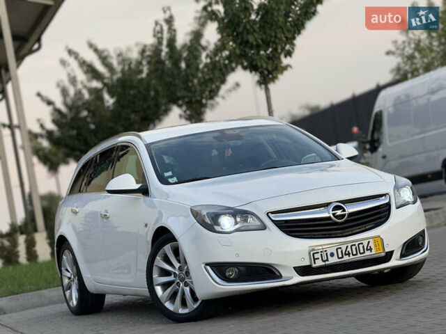 Белый Опель Инсигния, объемом двигателя 2 л и пробегом 340 тыс. км за 9600 $, фото 30 на Automoto.ua