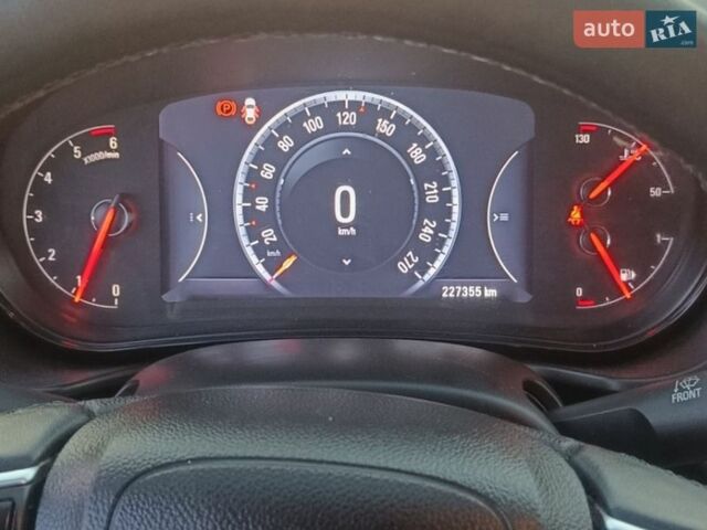 Белый Опель Инсигния, объемом двигателя 1.6 л и пробегом 227 тыс. км за 9100 $, фото 8 на Automoto.ua