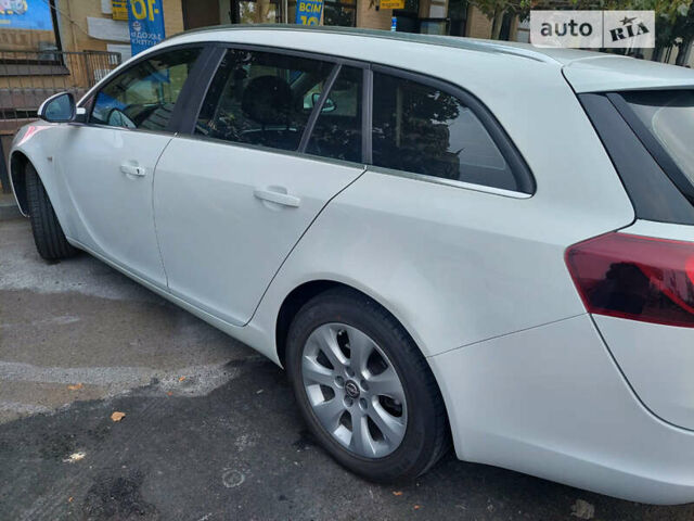 Белый Опель Инсигния, объемом двигателя 1.6 л и пробегом 237 тыс. км за 13000 $, фото 4 на Automoto.ua