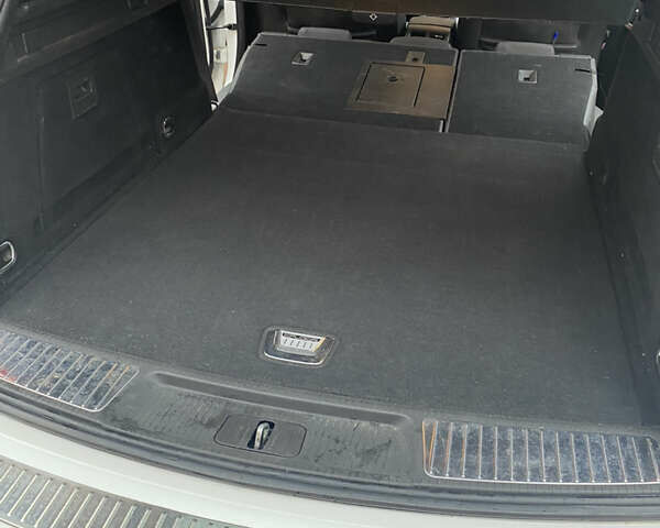 Белый Опель Инсигния, объемом двигателя 1.96 л и пробегом 180 тыс. км за 14350 $, фото 15 на Automoto.ua