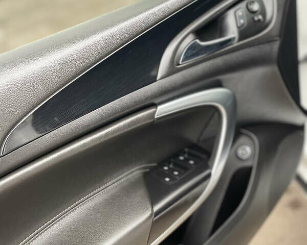 Белый Опель Инсигния, объемом двигателя 1.6 л и пробегом 214 тыс. км за 11300 $, фото 17 на Automoto.ua