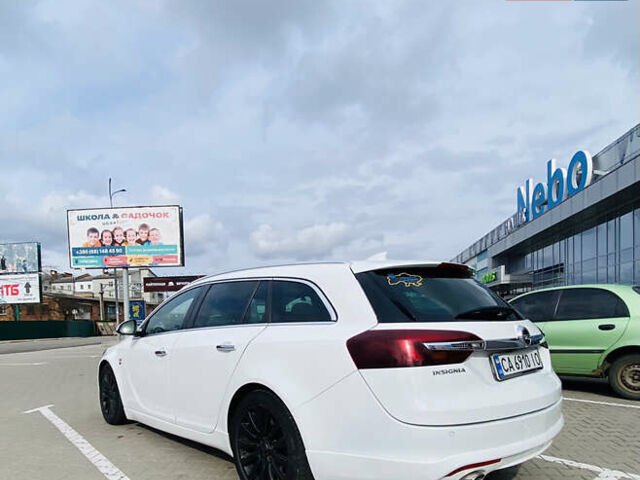 Белый Опель Инсигния, объемом двигателя 1.96 л и пробегом 250 тыс. км за 11200 $, фото 5 на Automoto.ua