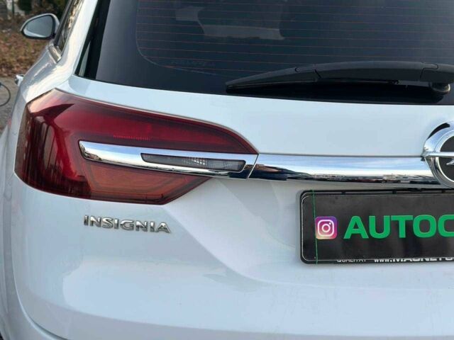 Белый Опель Инсигния, объемом двигателя 2 л и пробегом 256 тыс. км за 12990 $, фото 17 на Automoto.ua