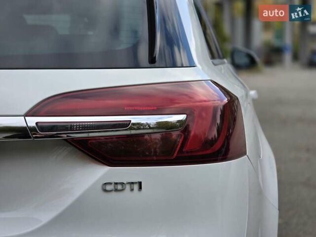 Опель Инсигния 2016 в Тернополе на Automoto.ua Белый Опель Инсигния, объемом двигателя 1.6 л и пробегом 211 тыс. км за 10500 $, фото 1 на Automoto.ua