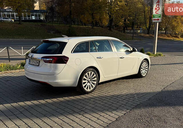 Белый Опель Инсигния, объемом двигателя 1.6 л и пробегом 234 тыс. км за 11600 $, фото 10 на Automoto.ua