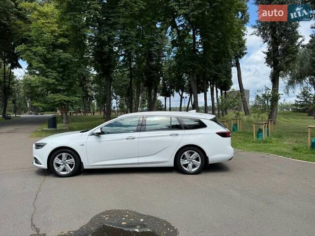 Белый Опель Инсигния, объемом двигателя 1.6 л и пробегом 190 тыс. км за 11350 $, фото 25 на Automoto.ua