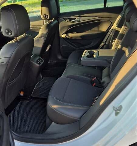 Белый Опель Инсигния, объемом двигателя 1.96 л и пробегом 170 тыс. км за 15200 $, фото 10 на Automoto.ua