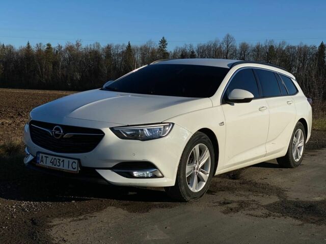 Белый Опель Инсигния, объемом двигателя 1.6 л и пробегом 175 тыс. км за 14500 $, фото 2 на Automoto.ua