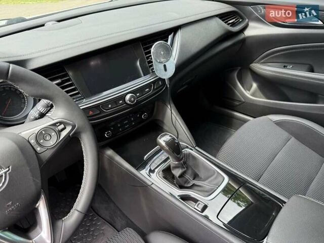 Белый Опель Инсигния, объемом двигателя 1.6 л и пробегом 190 тыс. км за 11350 $, фото 31 на Automoto.ua