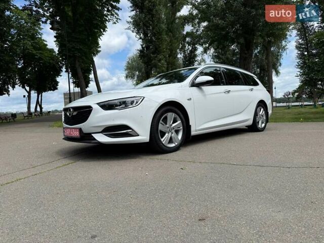 Белый Опель Инсигния, объемом двигателя 1.6 л и пробегом 190 тыс. км за 11350 $, фото 7 на Automoto.ua