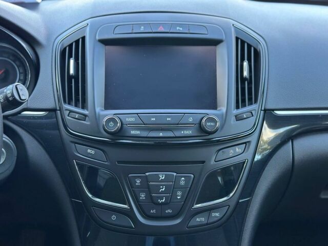 Білий Опель Інсігнія, об'ємом двигуна 1.6 л та пробігом 201 тис. км за 12200 $, фото 7 на Automoto.ua