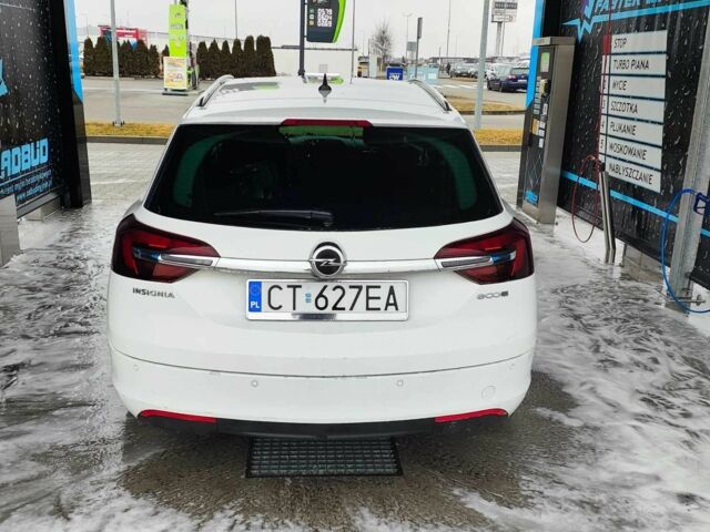 Білий Опель Інсігнія, об'ємом двигуна 1.6 л та пробігом 232 тис. км за 11050 $, фото 6 на Automoto.ua