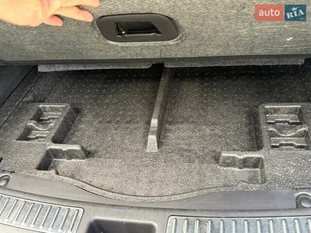 Белый Опель Инсигния, объемом двигателя 1.6 л и пробегом 190 тыс. км за 11350 $, фото 38 на Automoto.ua