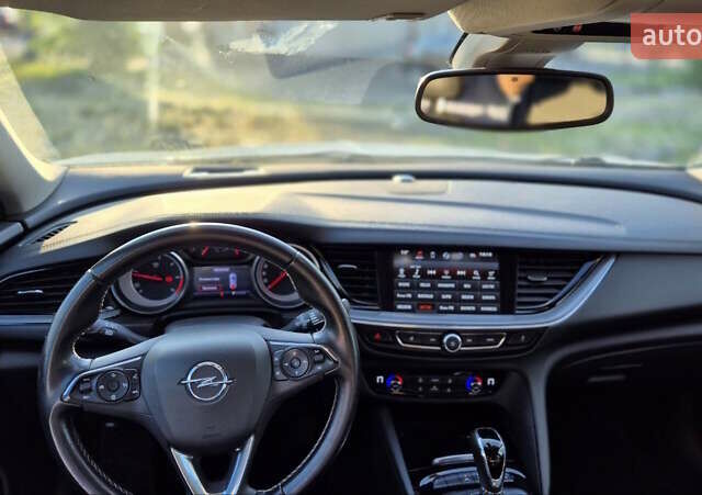 Белый Опель Инсигния, объемом двигателя 1.96 л и пробегом 170 тыс. км за 15200 $, фото 15 на Automoto.ua