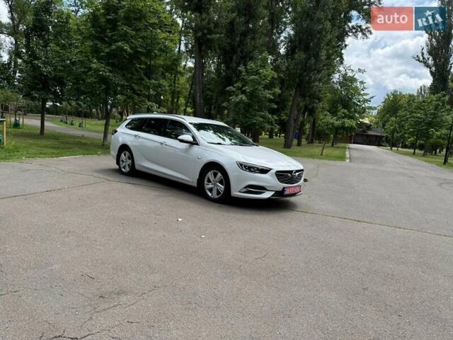 Белый Опель Инсигния, объемом двигателя 1.6 л и пробегом 190 тыс. км за 11350 $, фото 11 на Automoto.ua