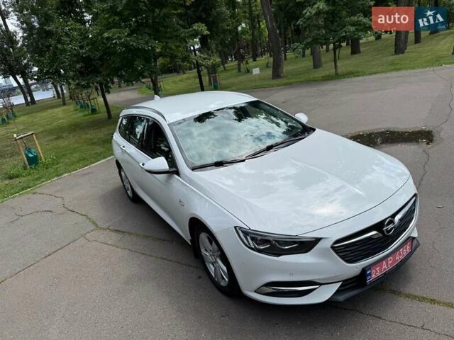 Белый Опель Инсигния, объемом двигателя 1.6 л и пробегом 190 тыс. км за 11350 $, фото 22 на Automoto.ua