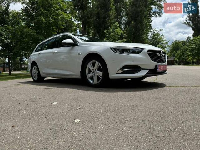 Белый Опель Инсигния, объемом двигателя 1.6 л и пробегом 190 тыс. км за 11350 $, фото 10 на Automoto.ua