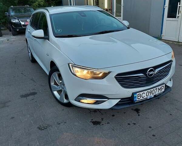 Белый Опель Инсигния, объемом двигателя 2 л и пробегом 217 тыс. км за 13500 $, фото 10 на Automoto.ua