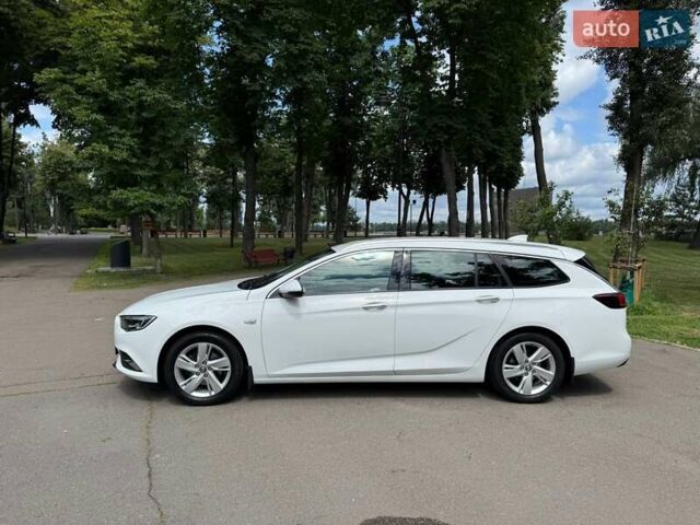 Белый Опель Инсигния, объемом двигателя 1.6 л и пробегом 190 тыс. км за 11350 $, фото 1 на Automoto.ua