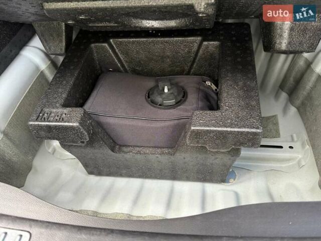 Белый Опель Инсигния, объемом двигателя 1.6 л и пробегом 190 тыс. км за 11350 $, фото 37 на Automoto.ua