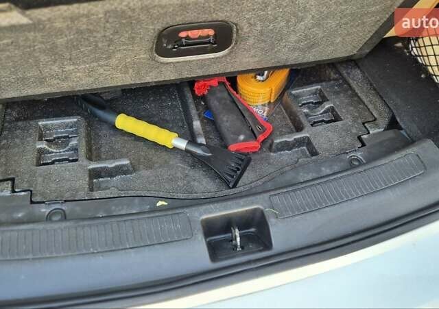 Белый Опель Инсигния, объемом двигателя 1.96 л и пробегом 170 тыс. км за 15200 $, фото 20 на Automoto.ua