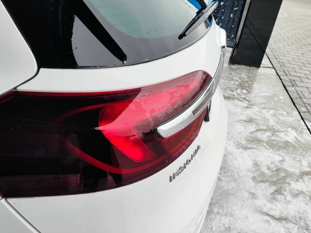 Білий Опель Інсігнія, об'ємом двигуна 1.6 л та пробігом 232 тис. км за 11050 $, фото 4 на Automoto.ua