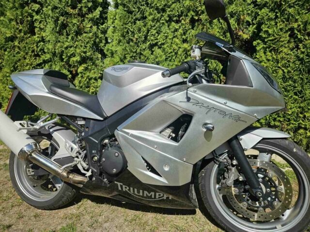 Белый Опель Инсигния, объемом двигателя 2 л и пробегом 225 тыс. км за 13008 $, фото 4 на Automoto.ua