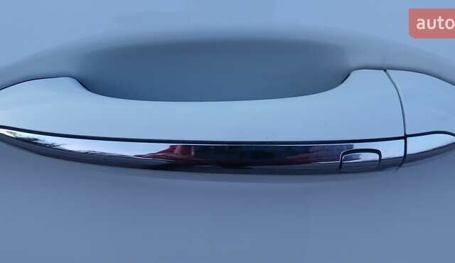 Білий Опель Інсігнія, об'ємом двигуна 1.6 л та пробігом 153 тис. км за 16545 $, фото 85 на Automoto.ua