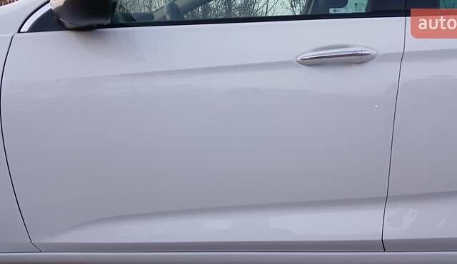 Білий Опель Інсігнія, об'ємом двигуна 1.6 л та пробігом 153 тис. км за 16545 $, фото 21 на Automoto.ua