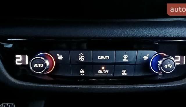 Білий Опель Інсігнія, об'ємом двигуна 1.6 л та пробігом 153 тис. км за 16545 $, фото 68 на Automoto.ua