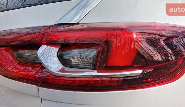 Білий Опель Інсігнія, об'ємом двигуна 1.6 л та пробігом 153 тис. км за 16545 $, фото 178 на Automoto.ua