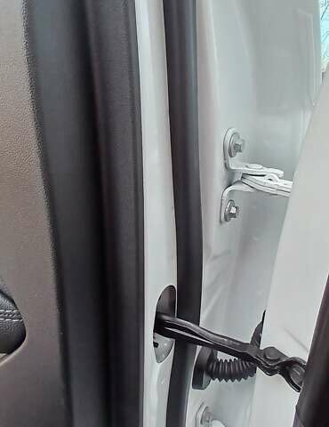 Білий Опель Інсігнія, об'ємом двигуна 1.6 л та пробігом 153 тис. км за 16545 $, фото 147 на Automoto.ua