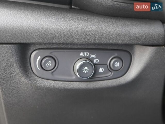 Белый Опель Инсигния, объемом двигателя 2 л и пробегом 240 тыс. км за 15900 $, фото 29 на Automoto.ua