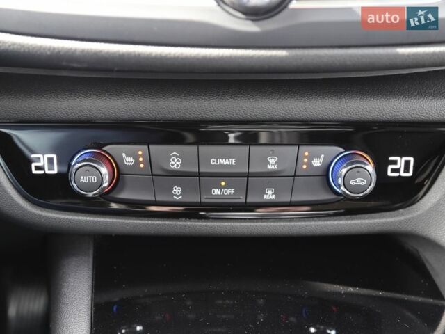 Белый Опель Инсигния, объемом двигателя 2 л и пробегом 240 тыс. км за 15900 $, фото 25 на Automoto.ua