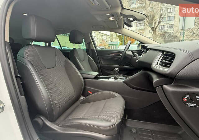 Белый Опель Инсигния, объемом двигателя 1.96 л и пробегом 191 тыс. км за 14900 $, фото 21 на Automoto.ua