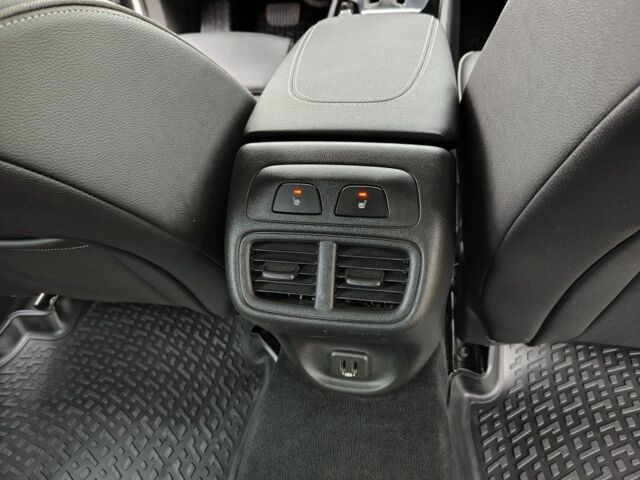 Білий Опель Інсігнія, об'ємом двигуна 2 л та пробігом 245 тис. км за 15100 $, фото 10 на Automoto.ua