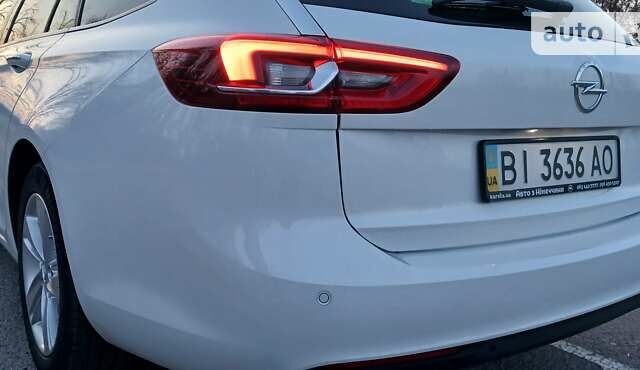 Білий Опель Інсігнія, об'ємом двигуна 1.6 л та пробігом 153 тис. км за 16545 $, фото 26 на Automoto.ua