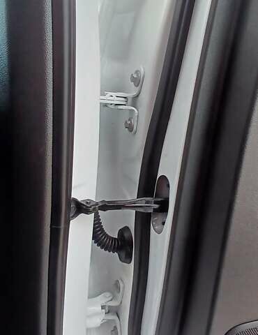 Білий Опель Інсігнія, об'ємом двигуна 1.6 л та пробігом 153 тис. км за 16545 $, фото 148 на Automoto.ua