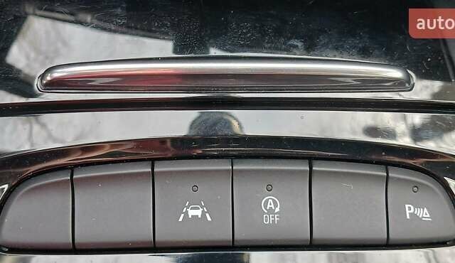 Білий Опель Інсігнія, об'ємом двигуна 1.6 л та пробігом 153 тис. км за 16545 $, фото 157 на Automoto.ua