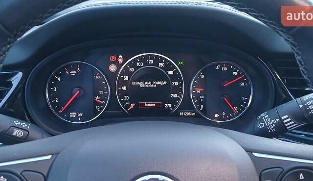 Білий Опель Інсігнія, об'ємом двигуна 1.6 л та пробігом 153 тис. км за 16545 $, фото 63 на Automoto.ua