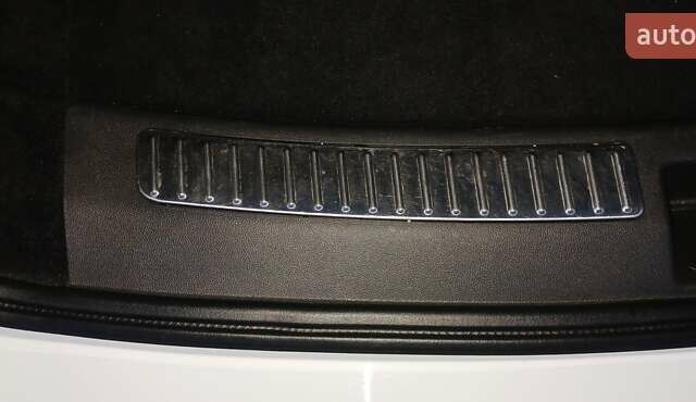 Білий Опель Інсігнія, об'ємом двигуна 1.6 л та пробігом 153 тис. км за 16545 $, фото 78 на Automoto.ua