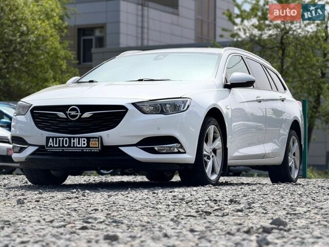 Белый Опель Инсигния, объемом двигателя 1.96 л и пробегом 259 тыс. км за 13200 $, фото 4 на Automoto.ua